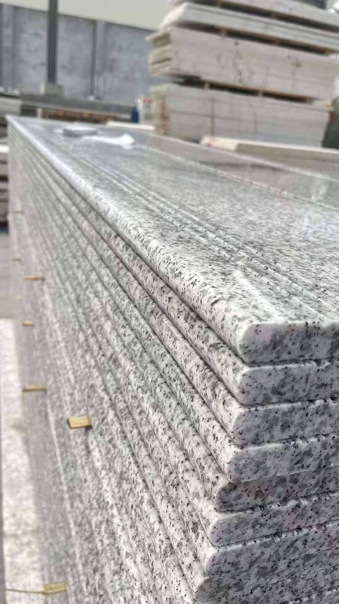 鞍山芝麻白楼梯踏步 花岗岩楼梯板材