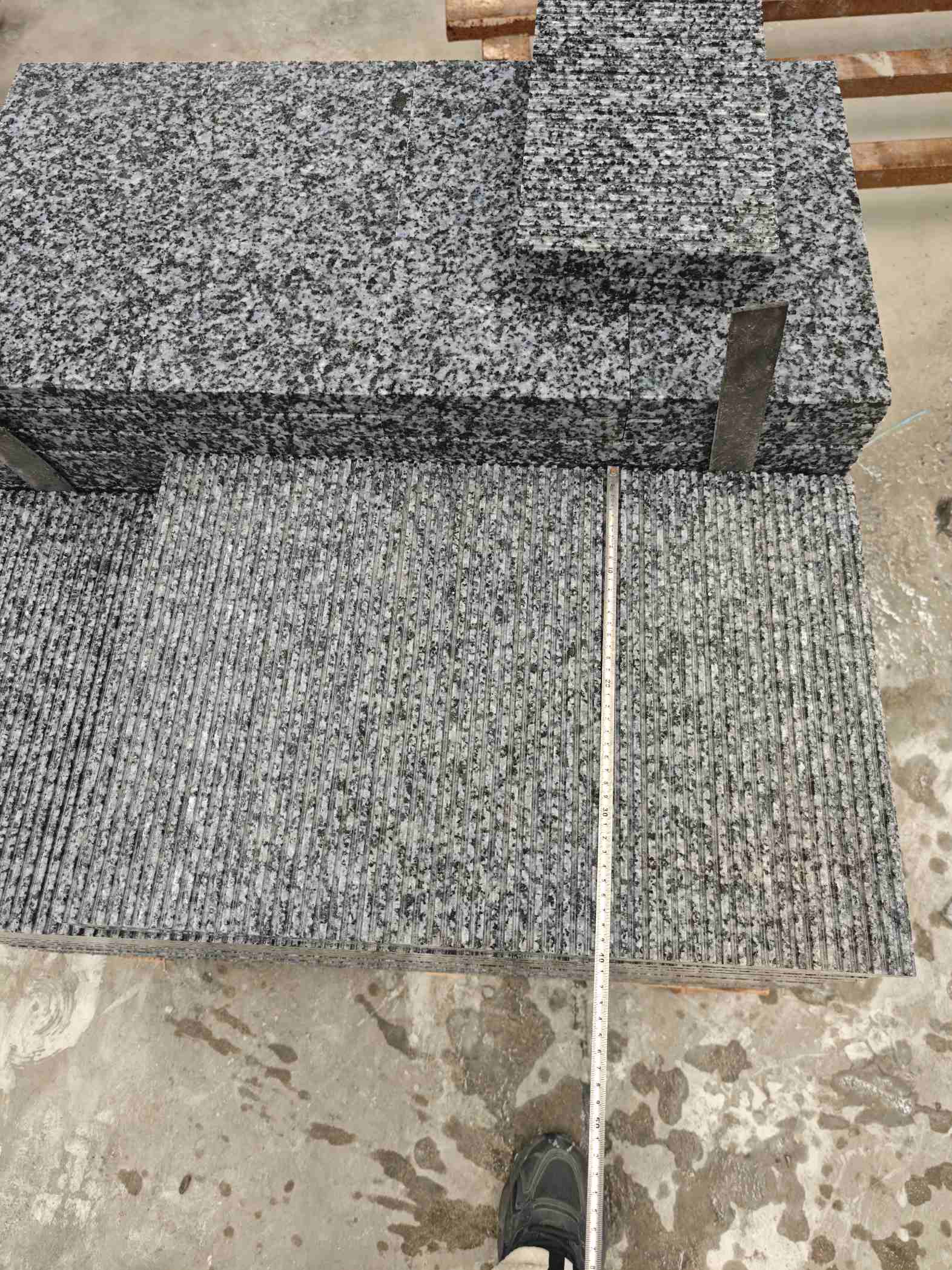 鞍山芝麻黑拉丝面