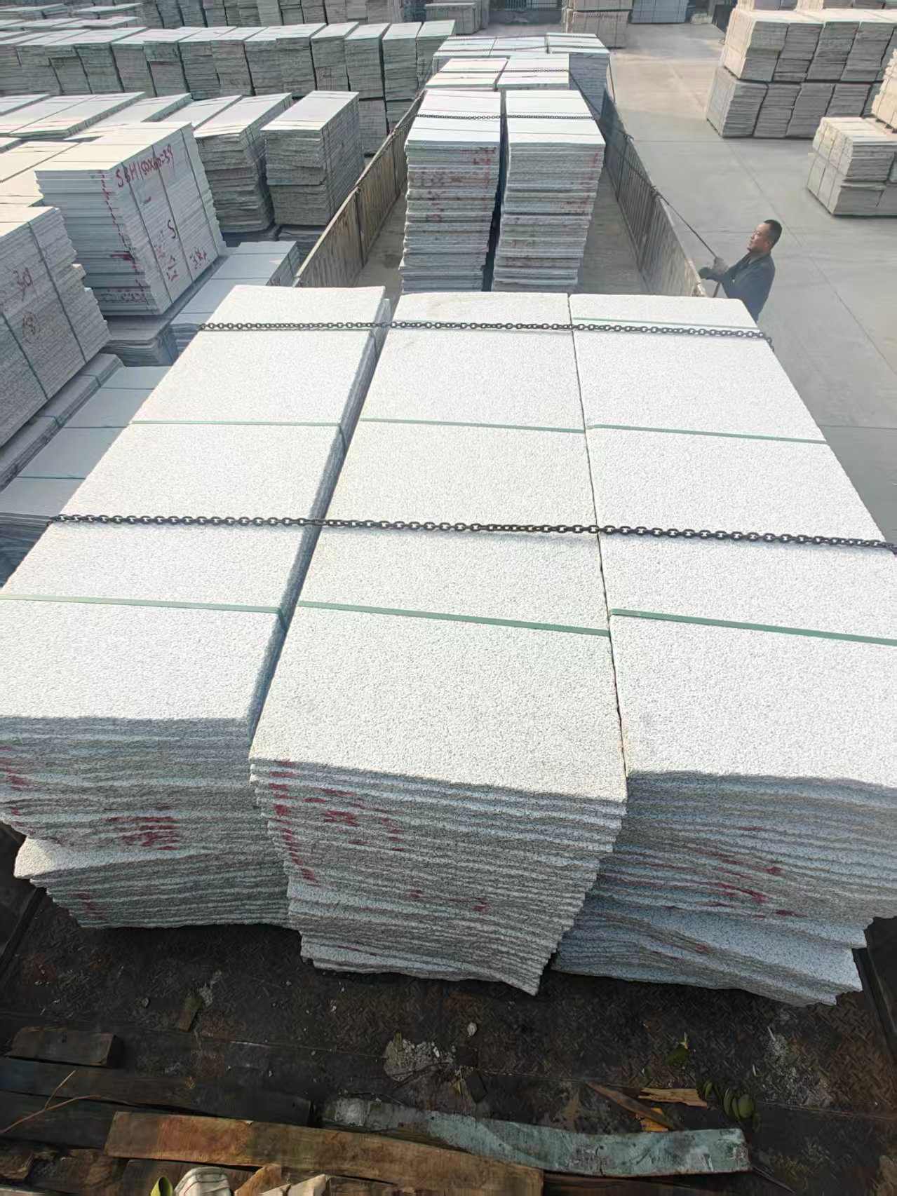 鞍山芝麻白毛板，石材毛板